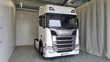 Zdjęcie przedmiotu: SCANIA R460 Super E6 18.0t 4x2 NA Highline