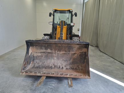 Zdjęcie przedmiotu: Przegubowa ładowarka kołowa JCB 409 T4