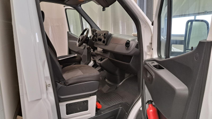 Zdjęcie przedmiotu: MERCEDES-BENZ/IGLOPOL SPRINTER E6 3.5t