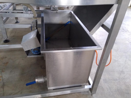 Zdjęcie przedmiotu: Apple peeler PND S.r.l. Fruit Processing Machinery Italy PEELING MACHINE PL6 160 BG