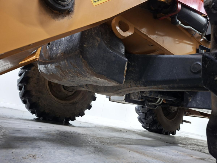 Zdjęcie przedmiotu: Koparko-ładowarka CASE 580SV