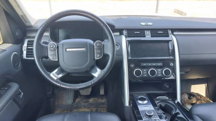 Zdjęcie przedmiotu: LAND ROVER Discovery V 2.0 SD4 HSE Aut.
