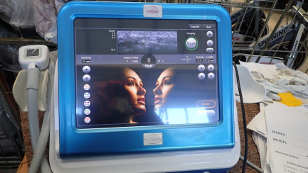 Zdjęcie przedmiotu: A device for aesthetic medicine HI-Sonix