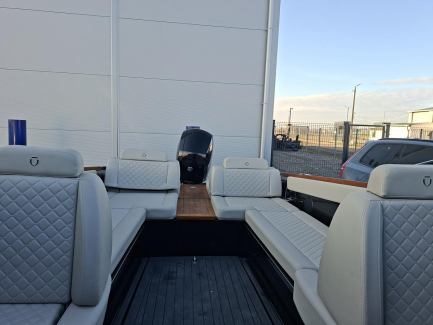 Zdjęcie przedmiotu: VTS FLYING SHARK 7.7 motorboat