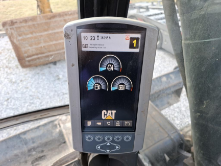 Zdjęcie przedmiotu: Koparka kołowa CAT M318D