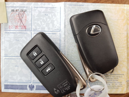 Zdjęcie przedmiotu: Lexus RX200T