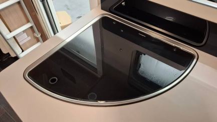 Zdjęcie przedmiotu: LAIKA KOSMO E6d-F 3.5t F510 Alkowa