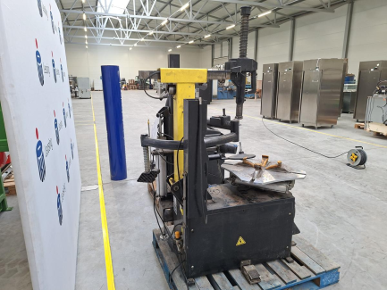 Zdjęcie przedmiotu: Обладнання для шиномонтажних майстерень CASTEX (WERTTEILE) - балансувальний та шиномонтажний верстат