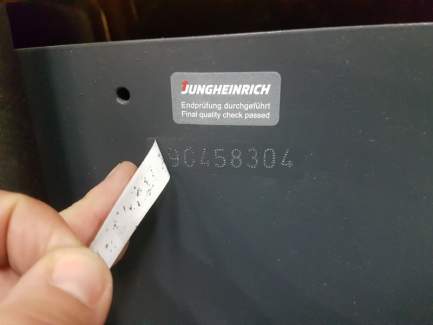 Zdjęcie przedmiotu: W&oacute;zek widłowy Jungheirich EJC 214 115 535 DZ