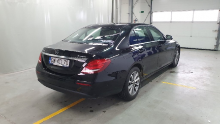 Zdjęcie przedmiotu: Mercedes-benz E 220 Sedan
