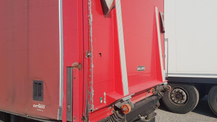 Zdjęcie przedmiotu: ORTEN AG18T Przyczepa skrzyniowa i kurtynowa z osiami centralnymi