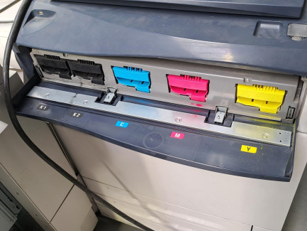 Zdjęcie przedmiotu: Система друку XEROX VERSANT 180