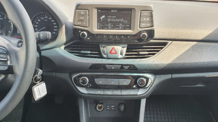 Zdjęcie przedmiotu: HYUNDAI i30 17-,  1.4 Classic +