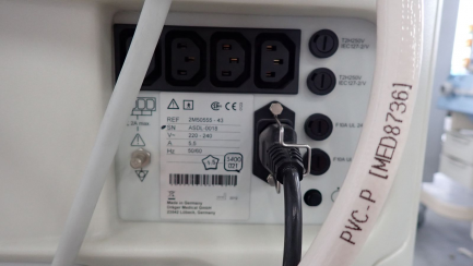 Zdjęcie przedmiotu: Closed incubator for premature babies and sick newborns DRAGER Caleo