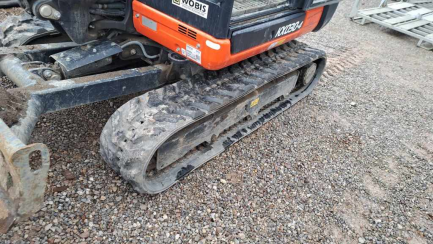 Zdjęcie przedmiotu: KUBOTA KX030-4 crawler mini excavator with attachments