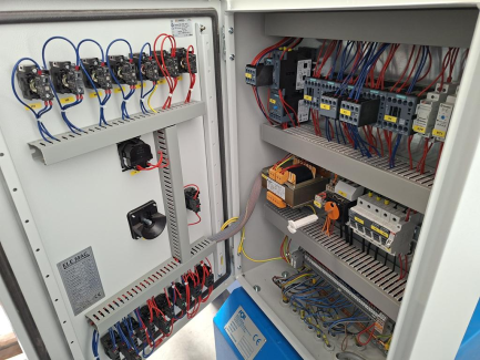 Zdjęcie przedmiotu: Brykieciarka hydrauliczna POR OSCAR 9,3 kW