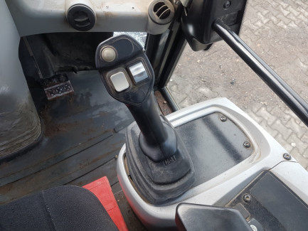 Zdjęcie przedmiotu: Ładowarka kołowa CATERPILLAR 908H2