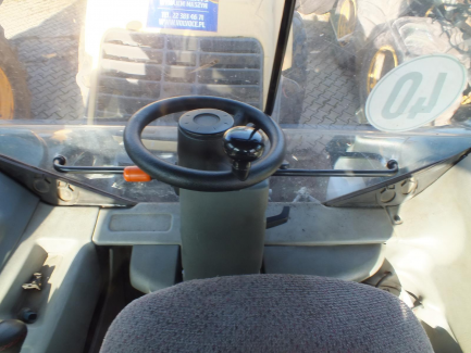 Zdjęcie przedmiotu: VALTRA T213 VERSU agricultural tractor