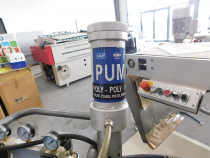 Zdjęcie przedmiotu: A set for spraying and polyurethane injection