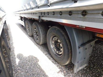 Zdjęcie przedmiotu: AUCTION OF THE DAY WIELTON NS3K Curtain trailer
