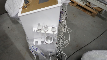 Zdjęcie przedmiotu: ALL INCLUSIVE GOLD III 18W1 cosmetic harvester