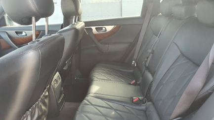Zdjęcie przedmiotu: Infiniti Q70 SUV