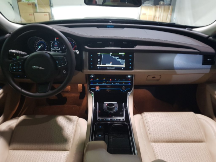 Zdjęcie przedmiotu: Jaguar Xf