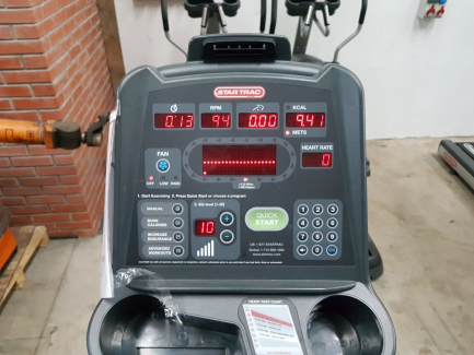 Zdjęcie przedmiotu: STAR TRAC sports equipment set 1x TREADMILL + 3x ORBITREK