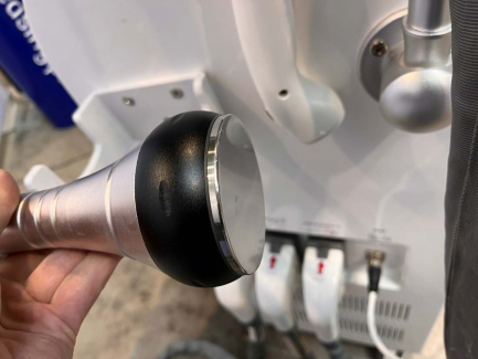 Zdjęcie przedmiotu: Urządzenie kosmetyczne umożliwiające wykonywanie zabieg&oacute;w na twarz i ciało - Beauty Shaper Studio Figura