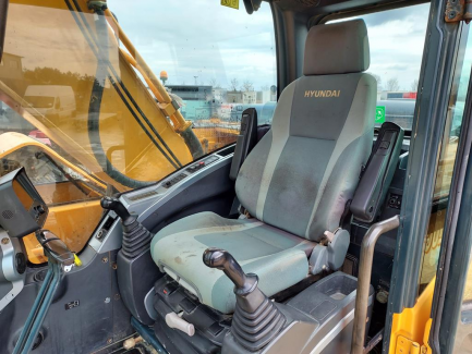 Zdjęcie przedmiotu: Crawler excavator Hyundai ROBEX 210 LC-9