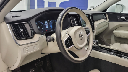 Zdjęcie przedmiotu: Volvo XC60 D4 SCR AWD Inscription aut