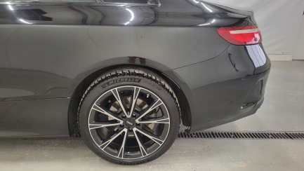 Zdjęcie przedmiotu: Mercedes-benz E 220 d Coupe 4-Matic 9G-TRONIC