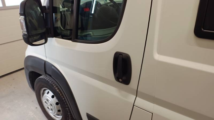 Zdjęcie przedmiotu: Peugeot BOXER 435 2.0 BlueHDi E6 3.5t L4H3