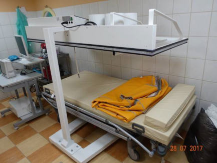 Zdjęcie przedmiotu: Bed for hyperthermia treatment with SIMENS equipment