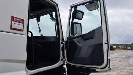 Zdjęcie przedmiotu: Aukcja pakietowa RENAULT T460 + Wecon T0118