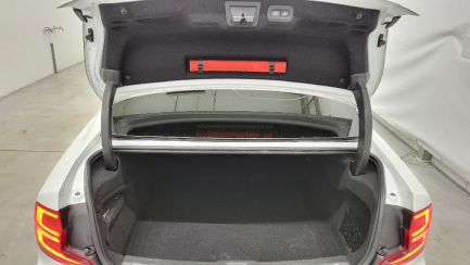 Zdjęcie przedmiotu: Volvo S90 D4 Momentum aut Oświadczenie o utracie DR