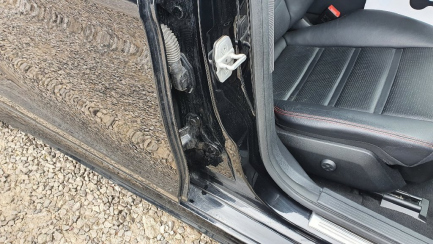 Zdjęcie przedmiotu: Mercedes-benz CLS550 sedan