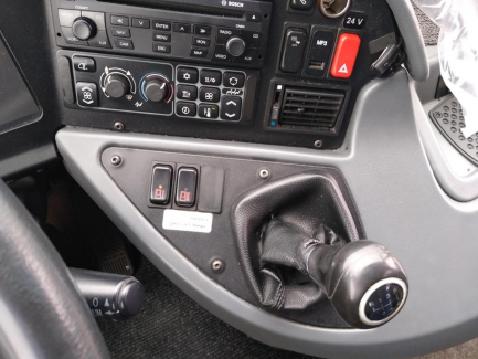 Zdjęcie przedmiotu: Mercedes-benz TOURISMO RHD-M/2A