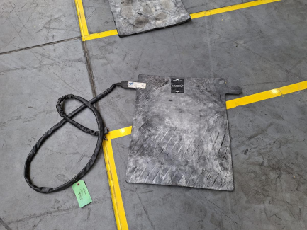 Zdjęcie przedmiotu: System do wulkanizacji opon Monaflex TRRS D umożliwia wykonywanie napraw na gorąco powierzchni bocznej, barku oraz bieżnika opony