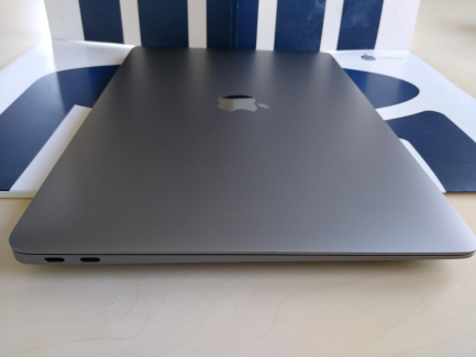 Zdjęcie przedmiotu: Apple MacBook Air / A1932 laptop