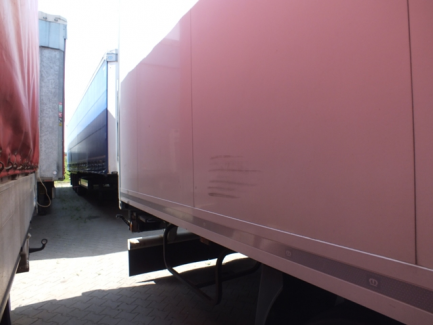 Zdjęcie przedmiotu: KRONE SDR 27 refrigerator semi-trailer