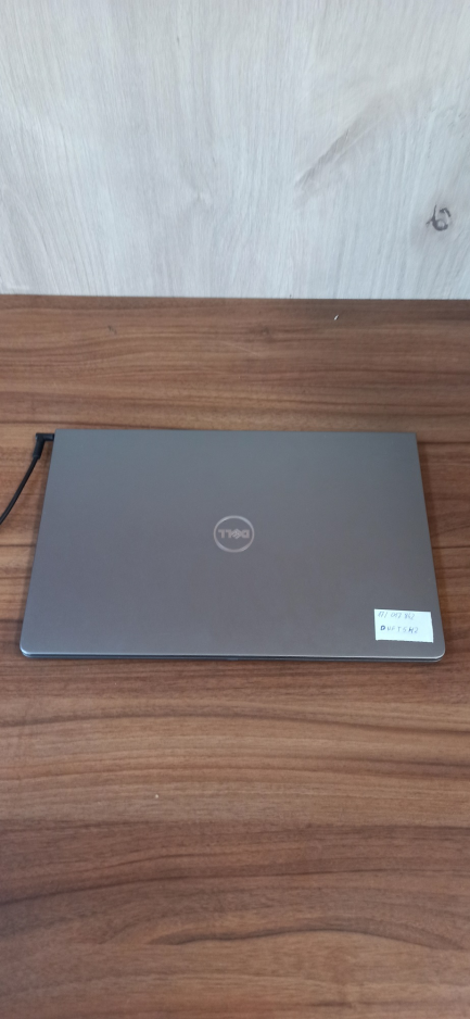 Zdjęcie przedmiotu: Laptop DELL Vostro 15 5568