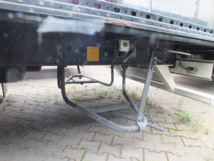 Zdjęcie przedmiotu: KAESSBOHRER MAXIMA Curtain trailer