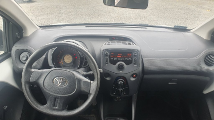 Zdjęcie przedmiotu: Toyota Aygo 1.0 VVT-i X