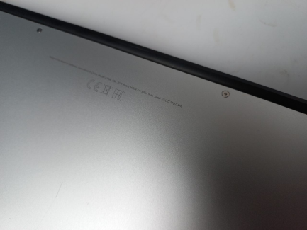 Zdjęcie przedmiotu: Notebook / Laptop Apple MacBook Air 13" Intel Core i5 1.8 GHz, 8 GB RAM, 128 GB SSD - silver, product code MQD32ZE/A