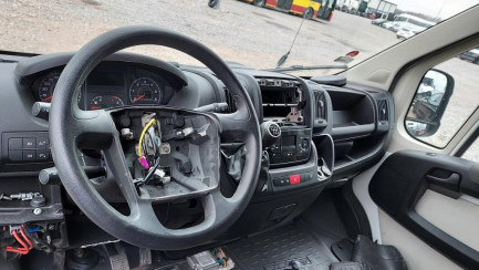 Zdjęcie przedmiotu: Peugeot Boxer 435 2.0 BlueHDi MR`14 E6 3.5t 435 L4