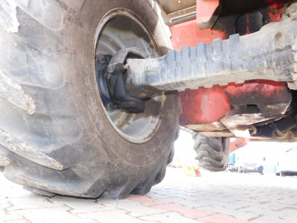 Zdjęcie przedmiotu: Manitou BF telescopic loader, 44158 Ancenis Cedex France MT 1740 SLT