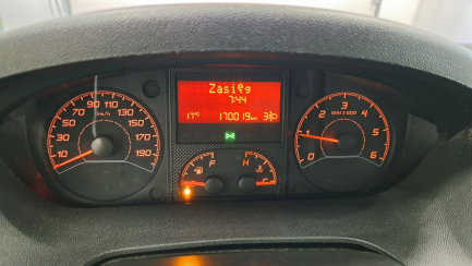 Zdjęcie przedmiotu: Citroen Jumper 35 2.0 BlueHDi 35 L2H2 E6 3.5t