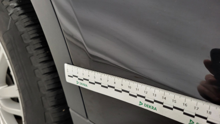 Zdjęcie przedmiotu: LAND ROVER Discovery V 2.0 SD4 HSE Oświadczenie o utracie DR