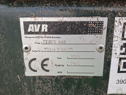 Zdjęcie przedmiotu: Czterorzędowa sadzarka do ziemniak&oacute;w z napędem hydraulicznym AVR CERES 440